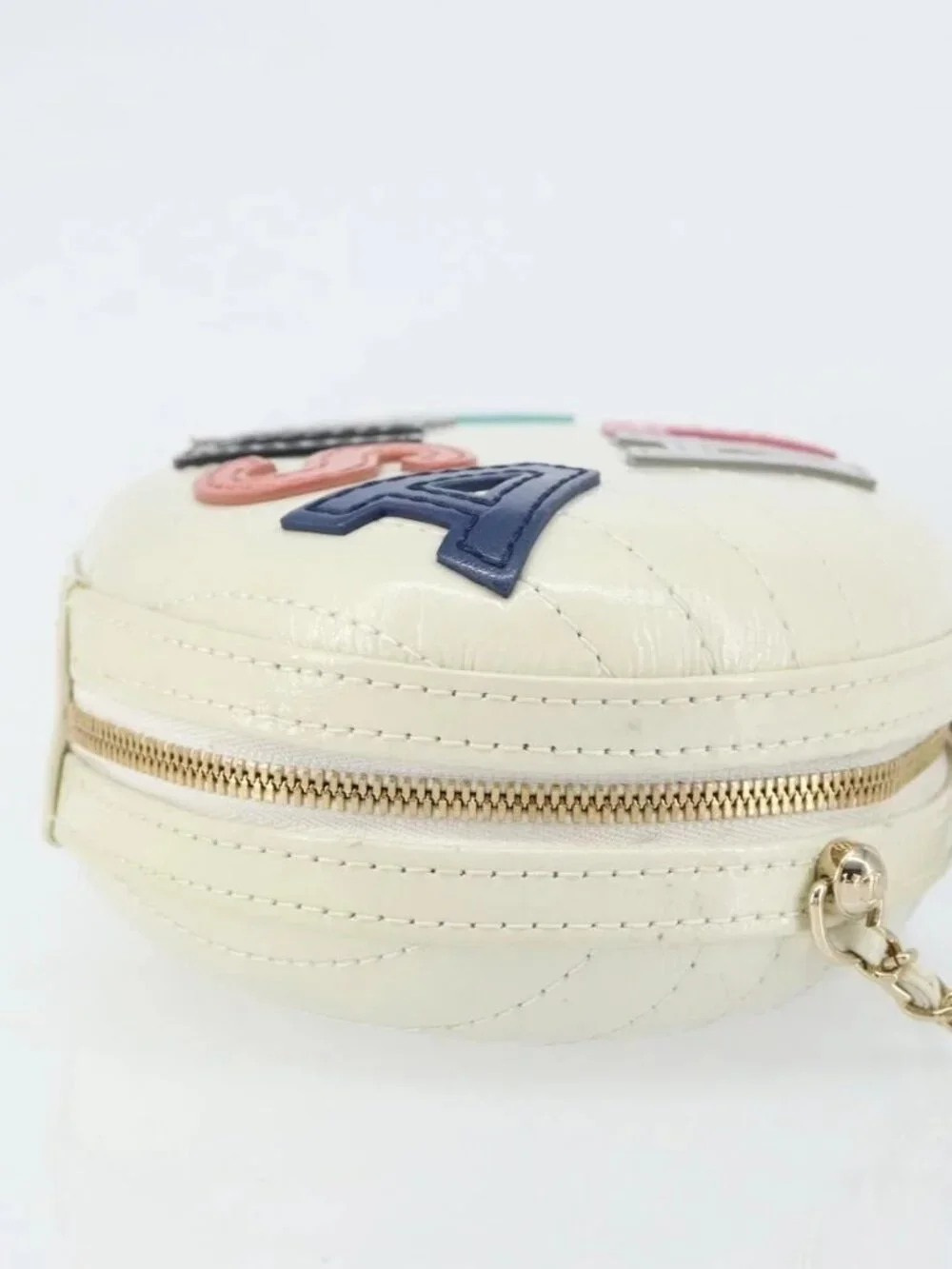 CHANEL V Stitch Chain Shoulder Bag Leather White Gold CC Auth 144830SAV